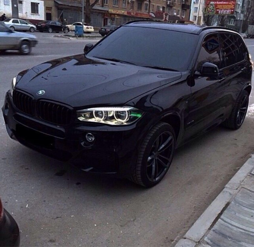 BMW x5m черный тонированный