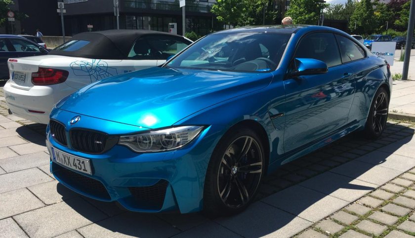 BMW m4 long Beach Blue