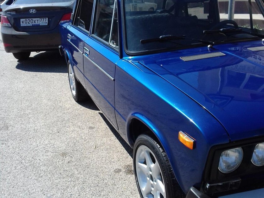 Лада 2106 голубая