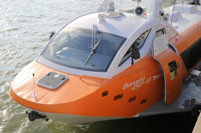 Валдай судно