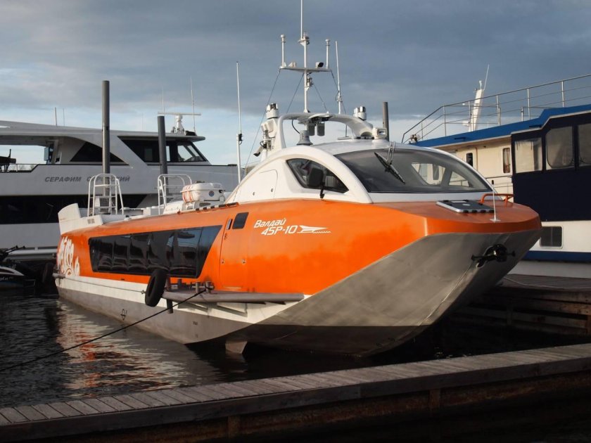 Подводных крыльях "Валдай 45р"