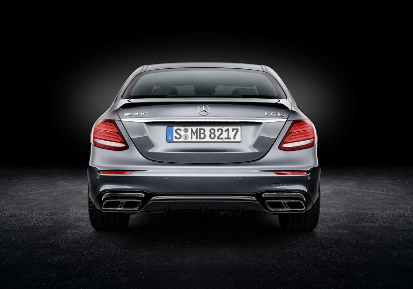 Mercedes Benz e63s AMG