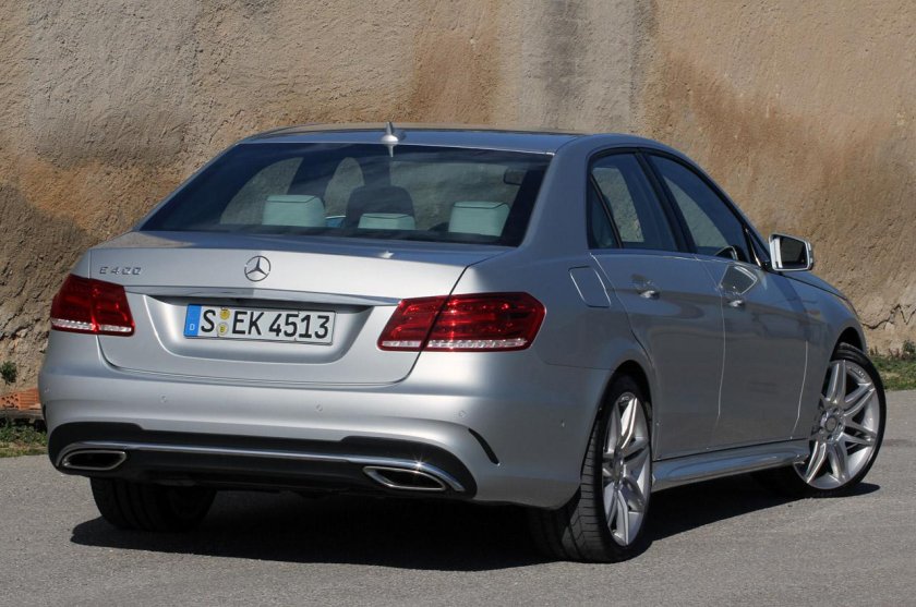 Мерседес Бенц е200