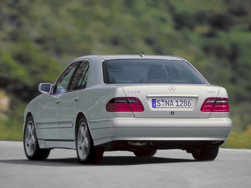 Мерседес Бенц w210