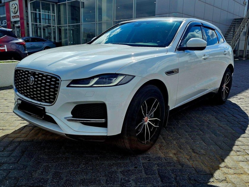 Jaguar f pace
