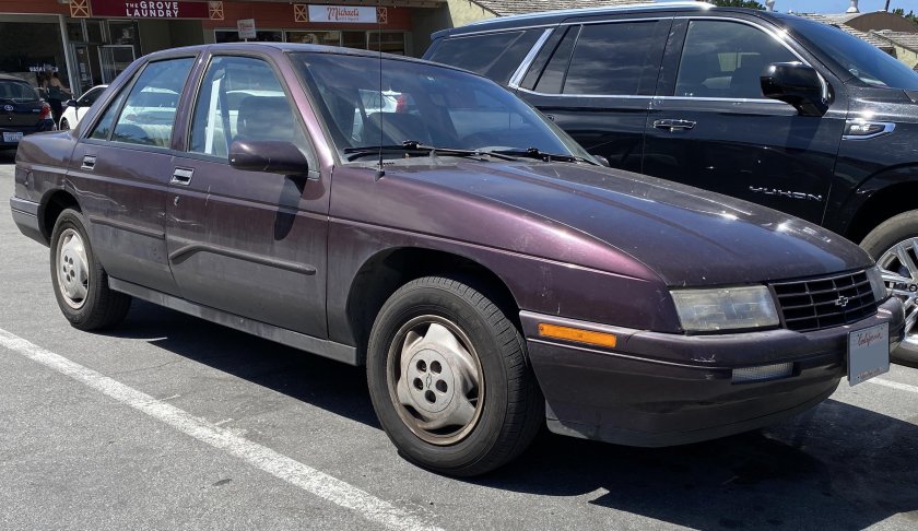 Chevrolet Corsica, 1990