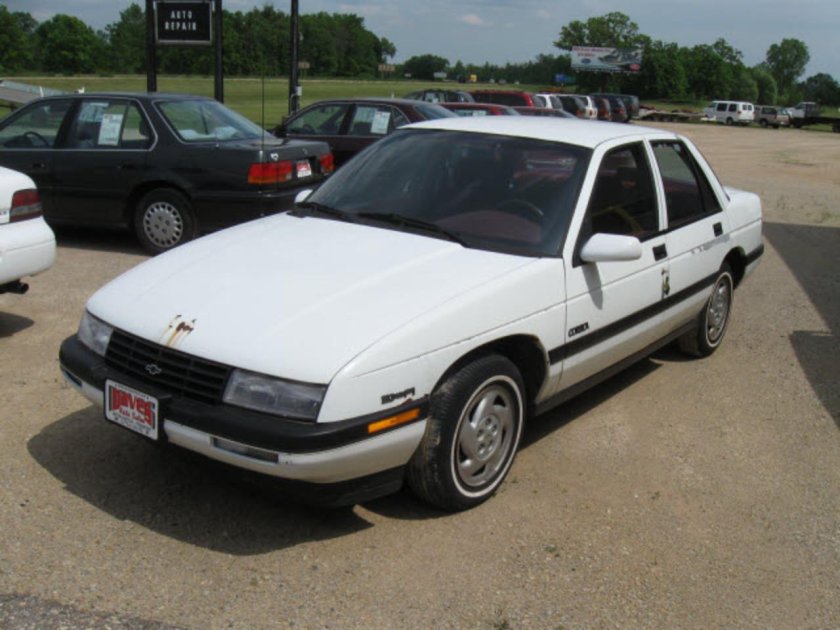 Chevrolet Corsica, 1990