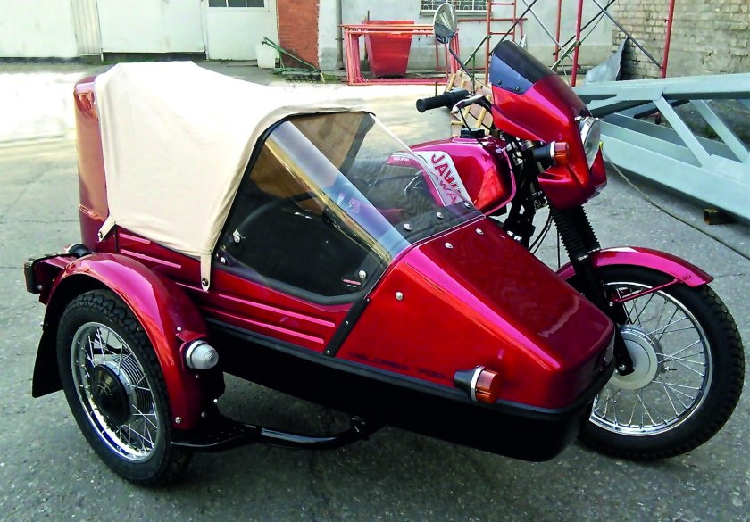 Коляска Ява велорекс 700