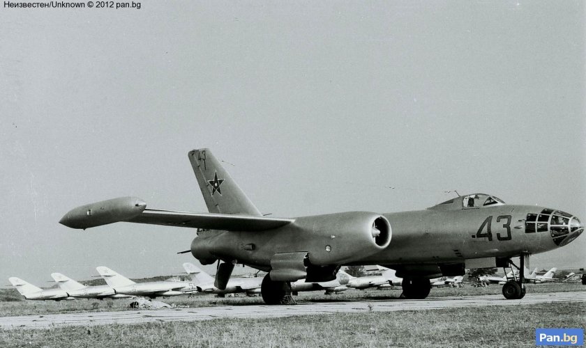 Самолет ил-28