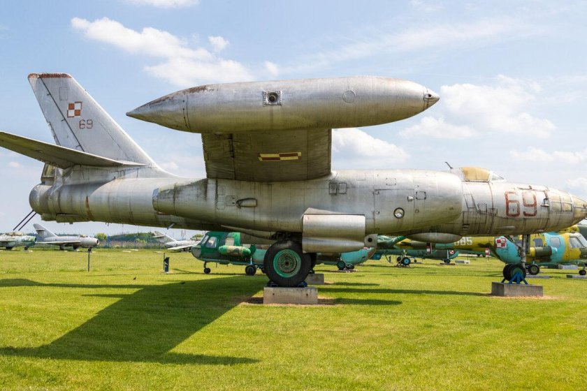 Самолет ил-28