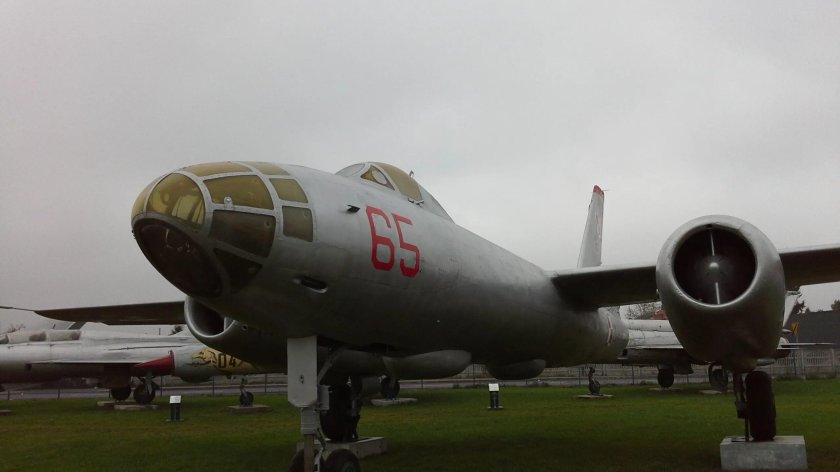 Самолет ил-28