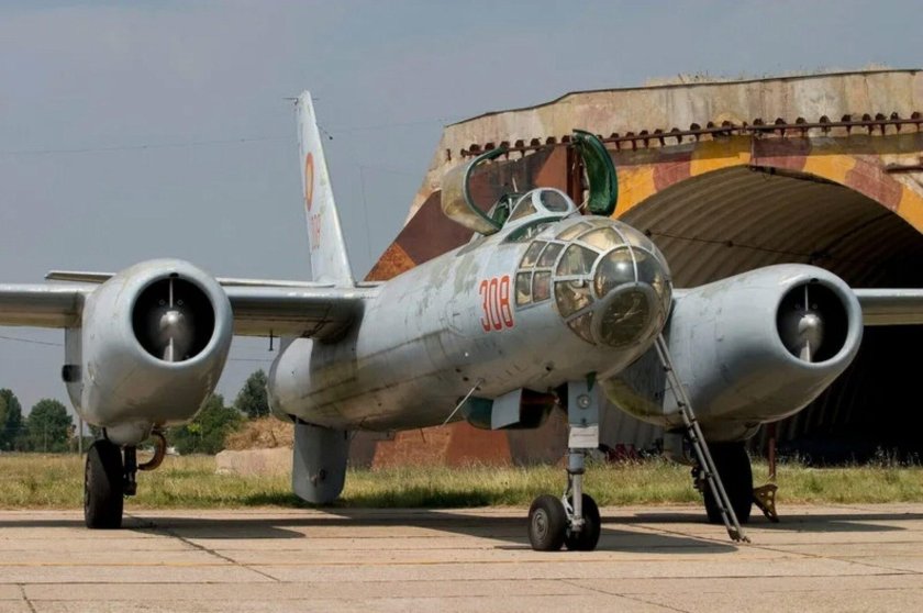 Ил 28 бомбардировщик