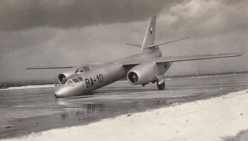 Самолет ил-28