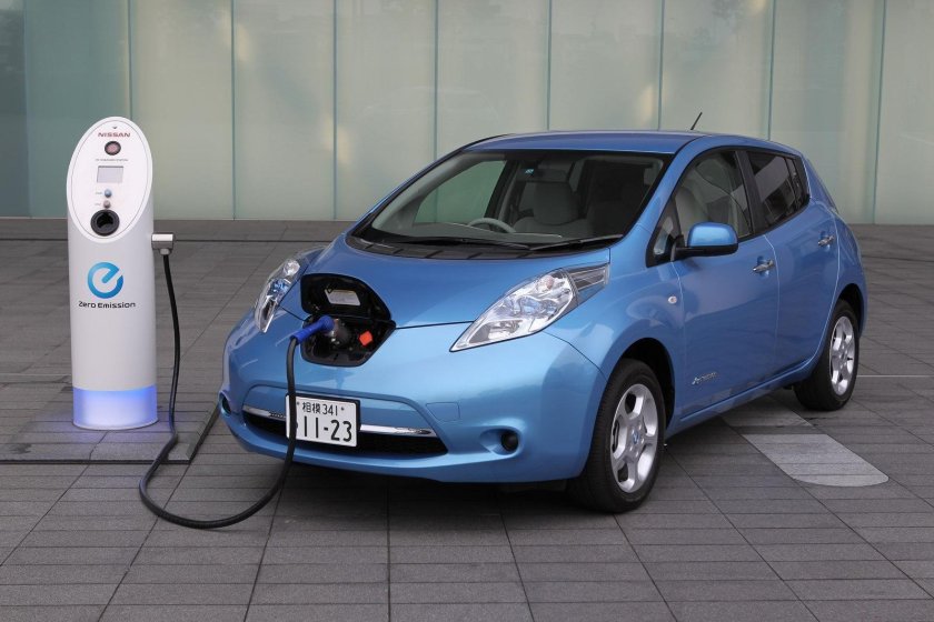 Nissan leaf electric