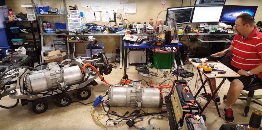 Электродвигатель Тесла модель s