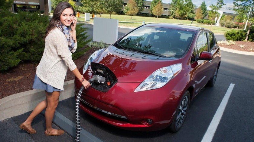 Ниссан лиф электромобиль