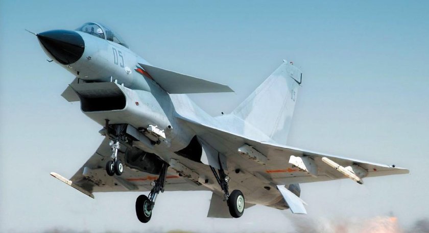 J-10 истребитель