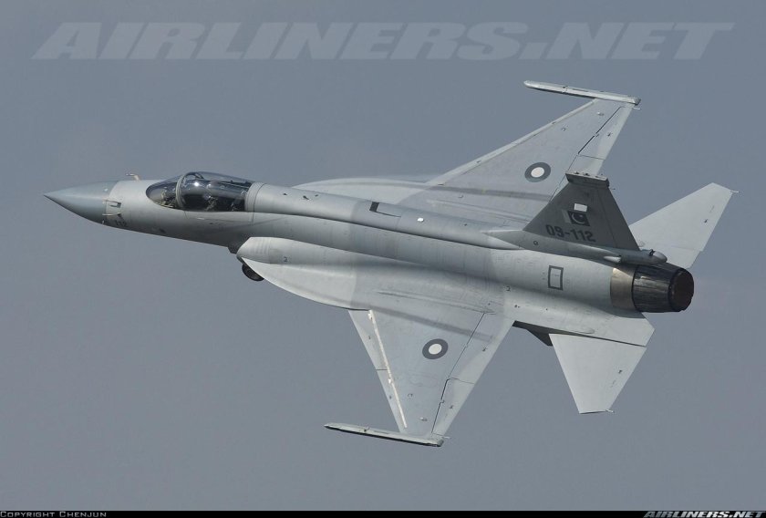 Истребитель JF-17 Thunder
