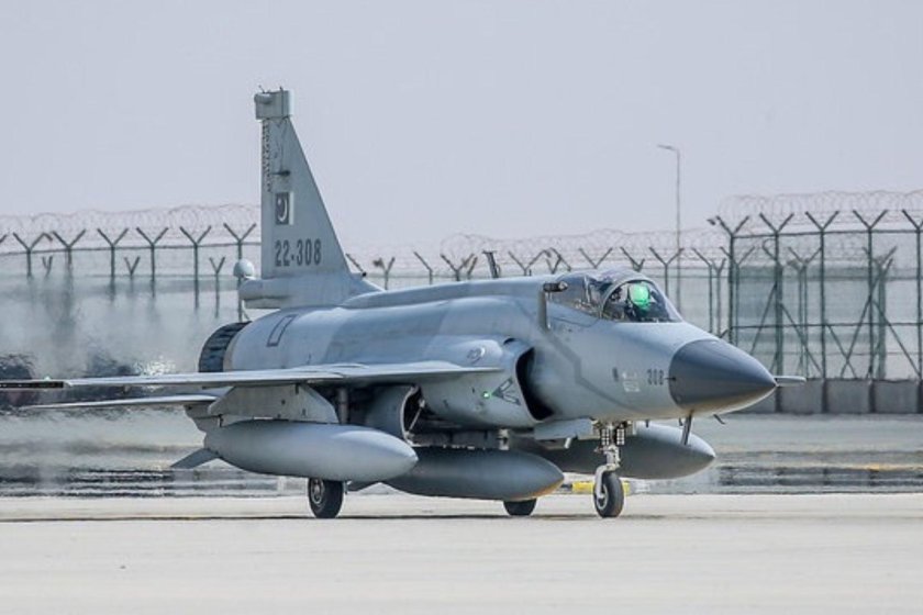 Пакистанский истребитель JF-17
