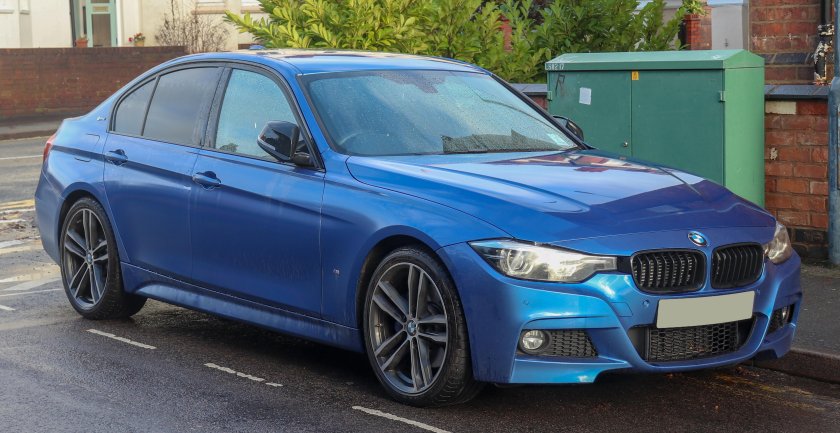 BMW 330 2018