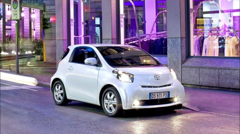 Тойота айкью