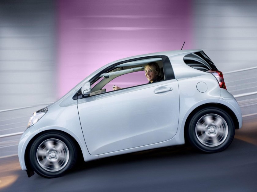 Toyota IQ 4 местная
