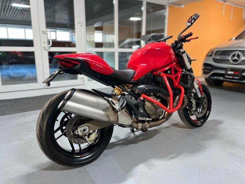 Мотоцикл ducati