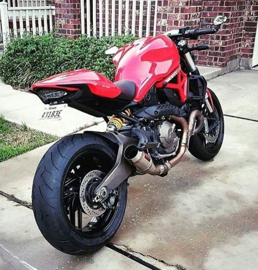 Ducati Monster 821 Custom