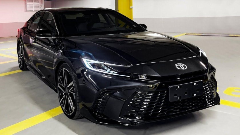 Toyota camry 2024 года
