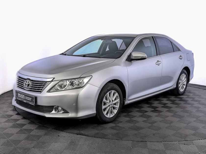Toyota camry vii xv 50
