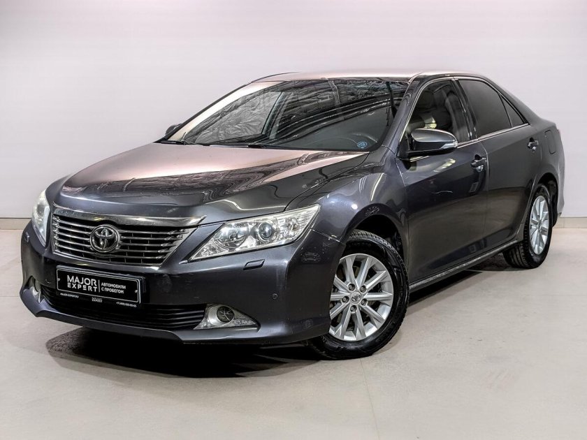 Тойота камри 2012