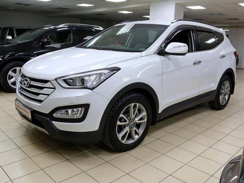 Santa Fe 2015 фото с человеком