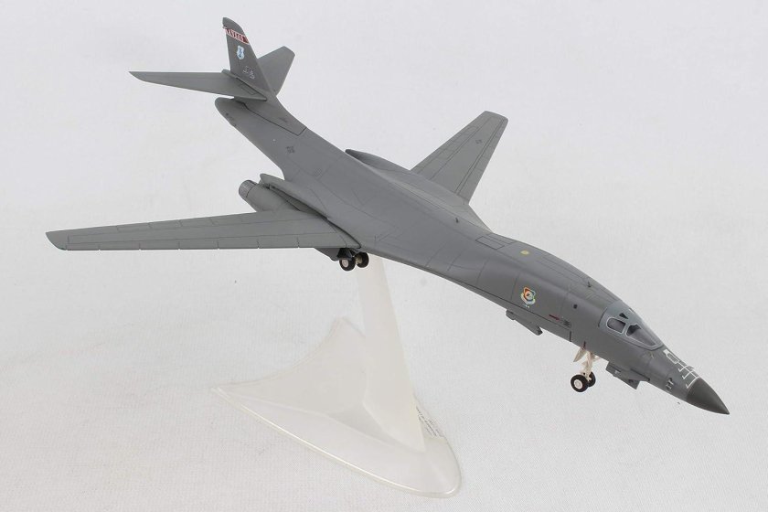 Rockwell b-1 Lancer и ту 160