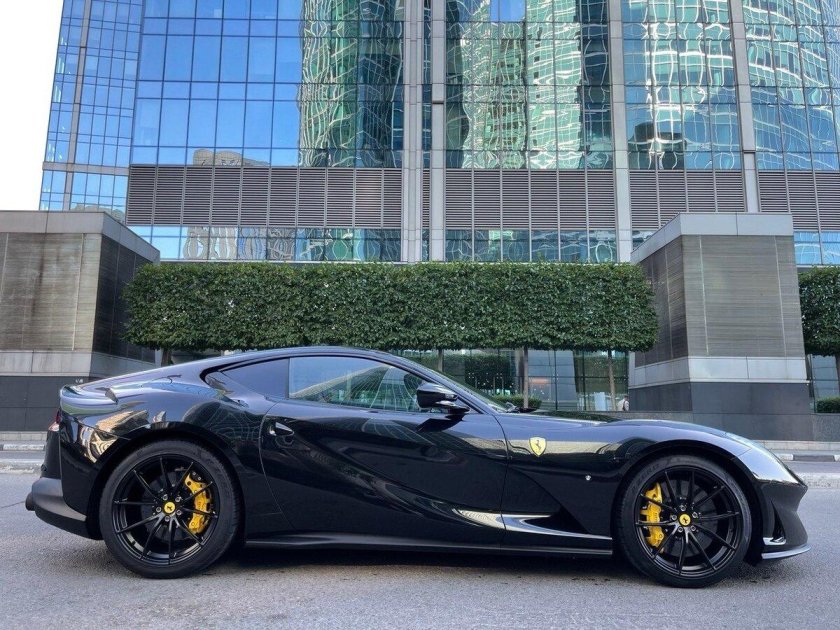 812 superfast ferrari