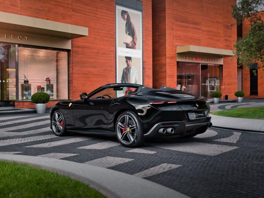 Ferrari roma spider