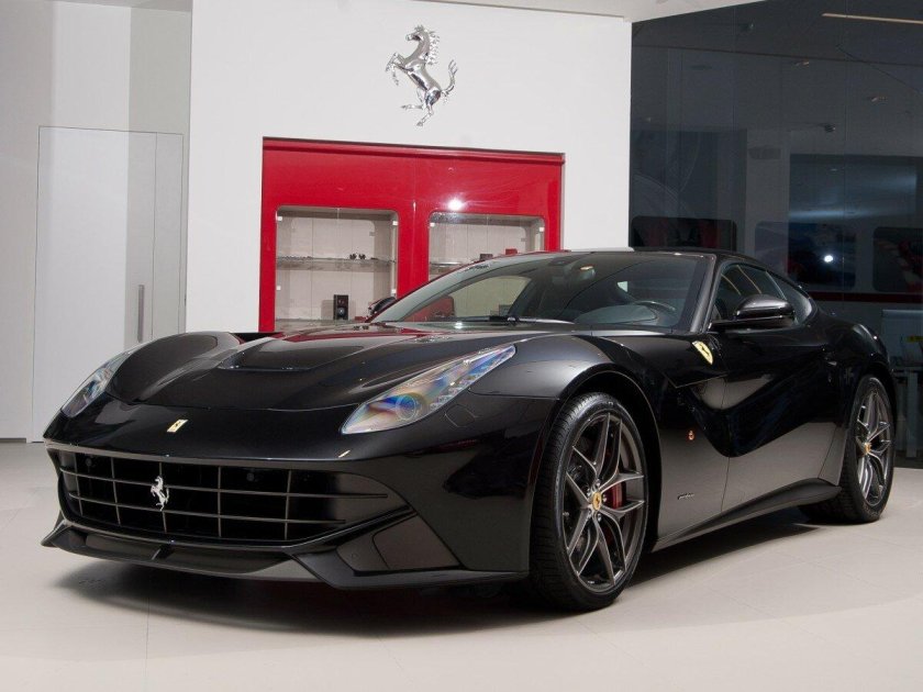 Феррари ф12 Берлинетта