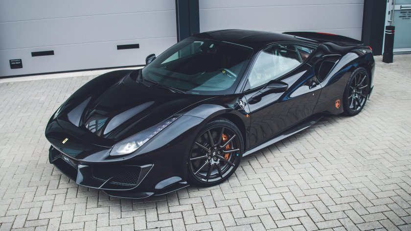 Феррари 488 писта