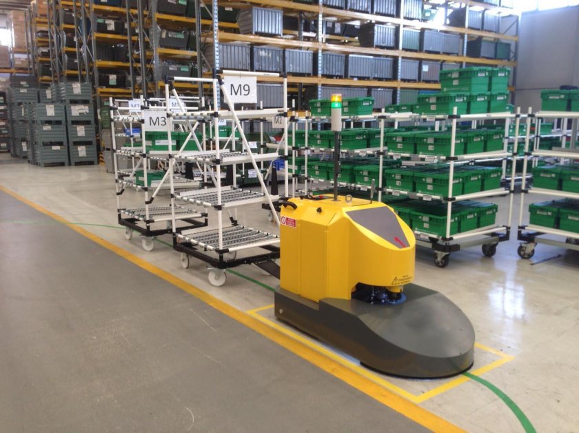 Робот-тележка AGV