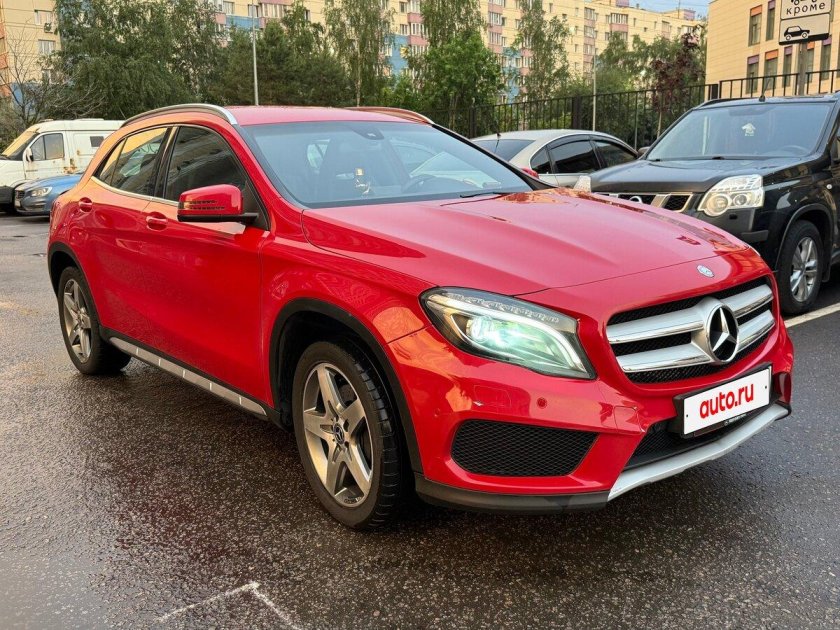 Mercedes benz gla 200