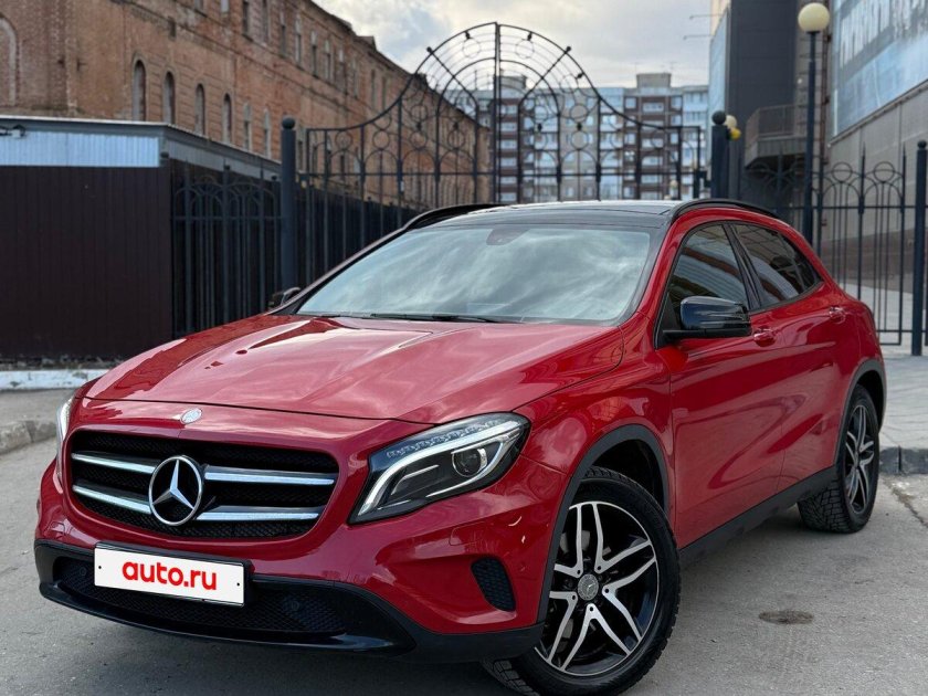 Mercedes benz gla 200