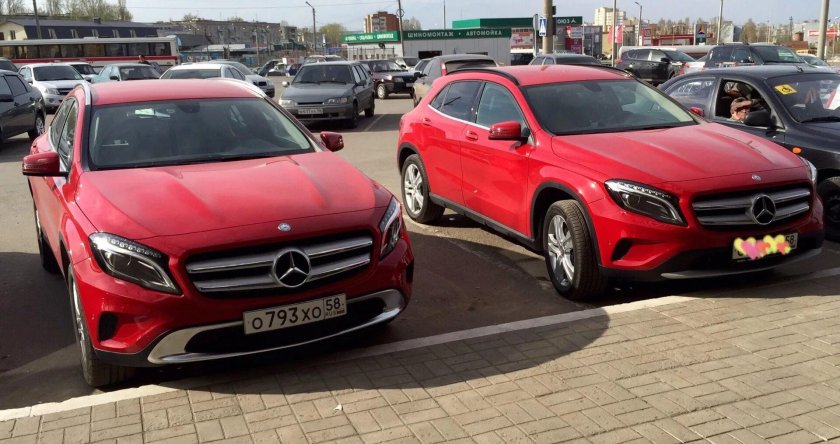 Мерседес GLA красный