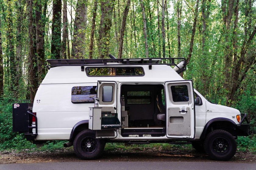 Ford e350 4x4 Camper