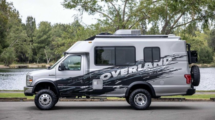 Ford e350 4x4 Camper