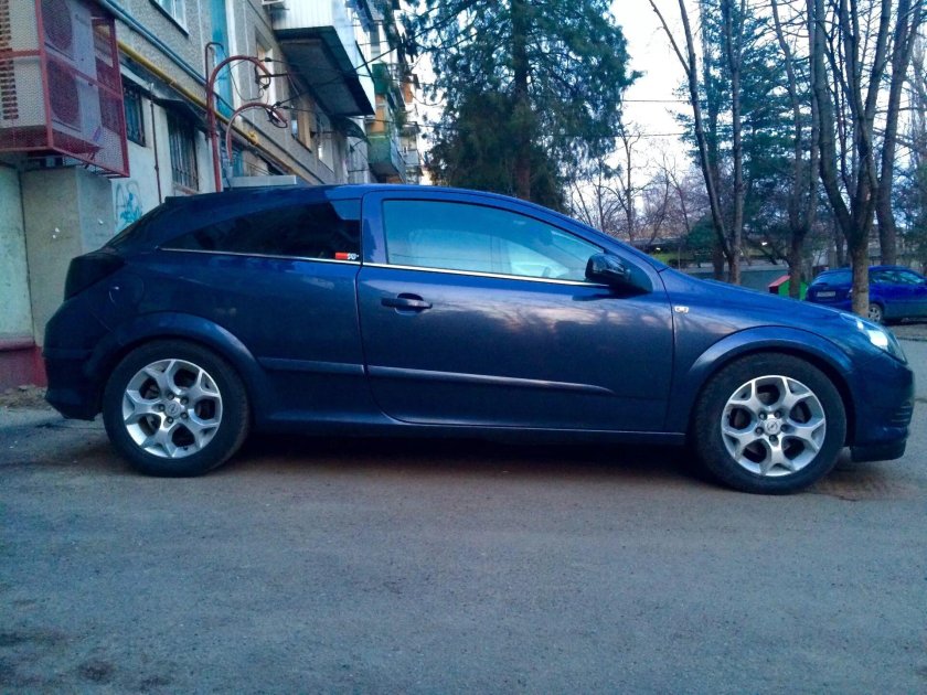 Opel Astra h r16