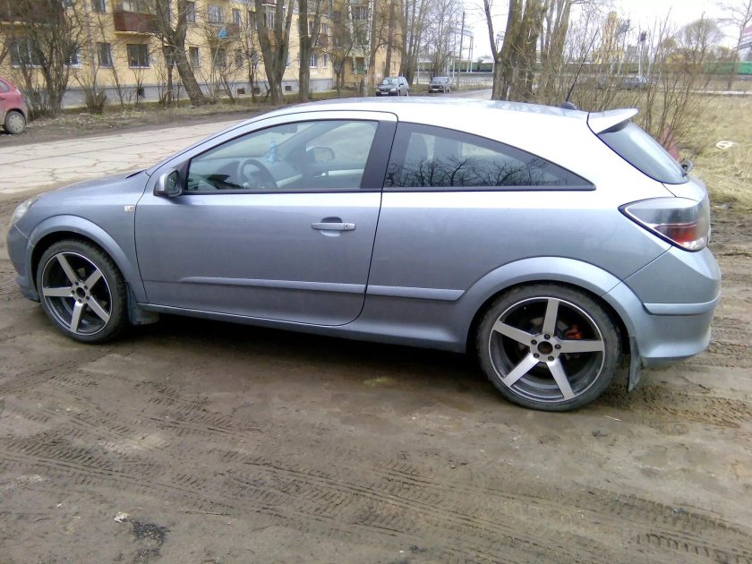 Opel Astra h GTC r16