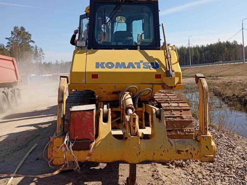 Бульдозер коматсу