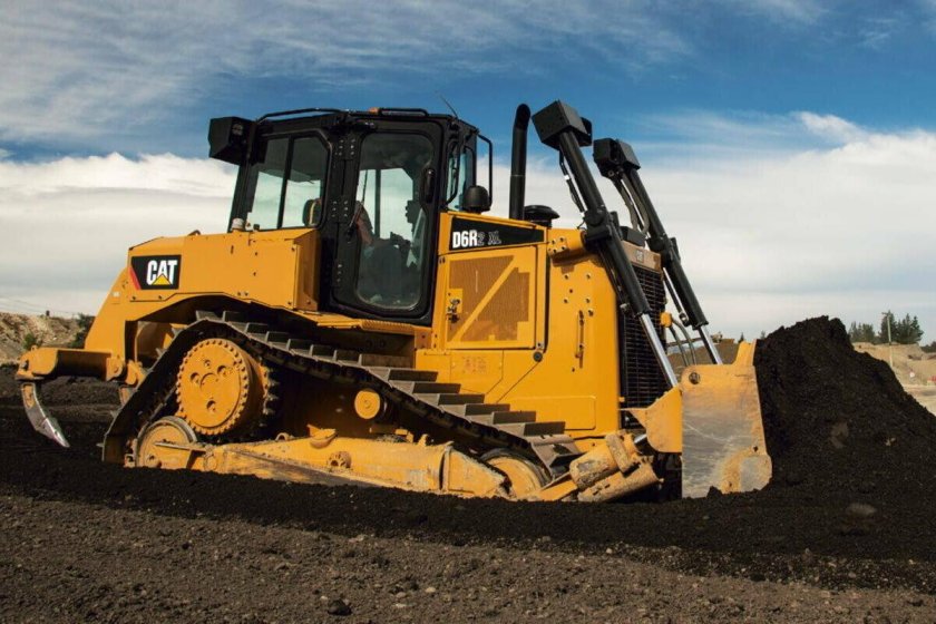 Катерпиллер бульдозер