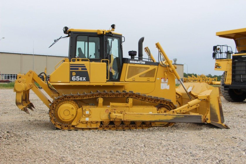 Японские Бульдозеры Komatsu