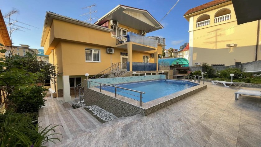 Адлер Джина медовая 10