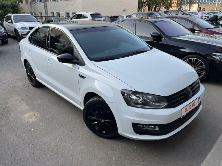 Фольксваген поло 2012 белый с черной крышей